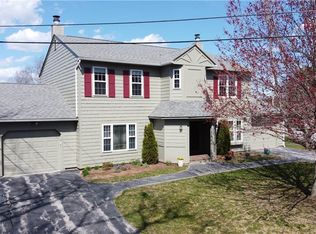 16 Nipmuc Trl #A, North Providence, RI 02904