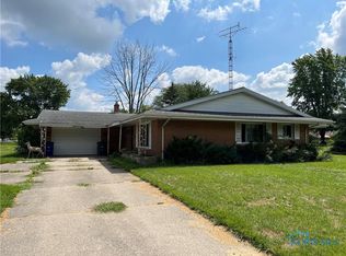 2211 E Country Club Pkwy, Toledo, OH 43614