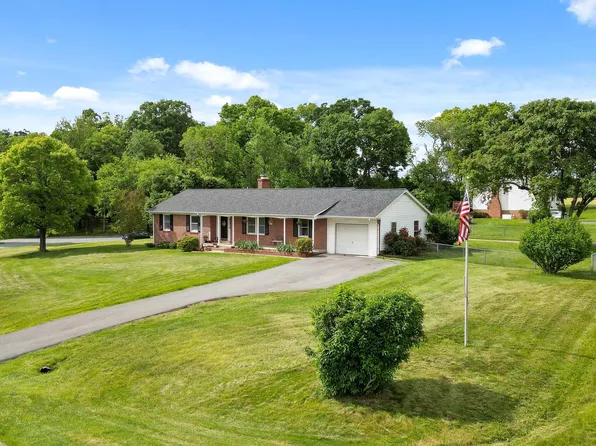 5598 Dover Ct, Frederick, MD 21703