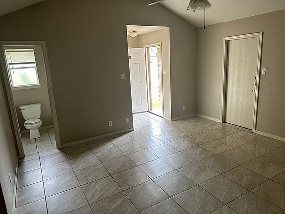 5th image of 1604 Van Zanten Dr #B