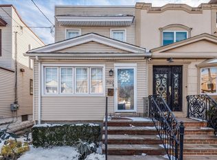 7122 66th Dr, Flushing, NY 11379