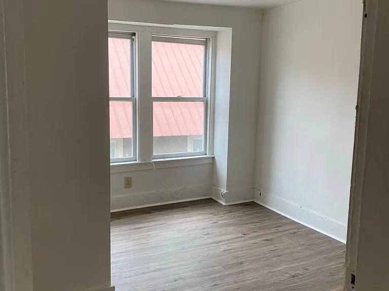 120 Main St. — Photo 12