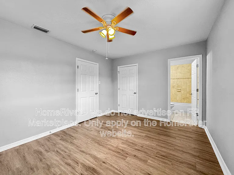 4903 S 85th St — Photo 13
