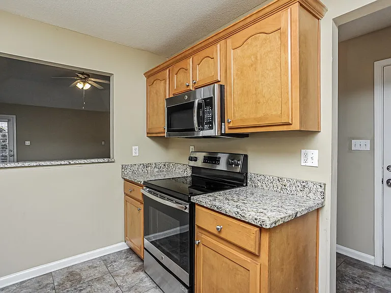 7851 Fallstone Rd — Photo 6