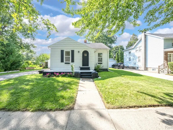 1508 Pine St, Port Huron, MI 48060