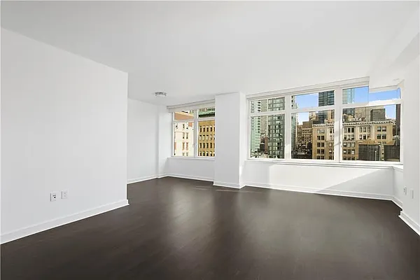 Sold by Artis Network Consulting & Real Estate Services Corp | media 4