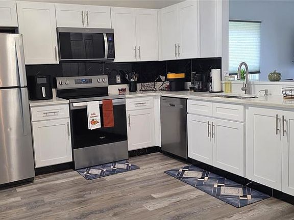 3rd image of 2157 RJ CIRCLE