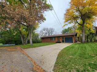 900 14 1/2 Ave SW, Minot, ND 58701