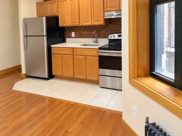 562 Morris Avenue image 1 of 10