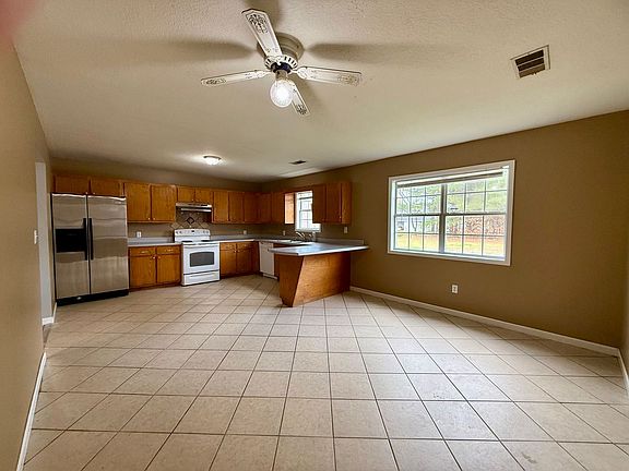 2nd image of 205 N 18th Ave