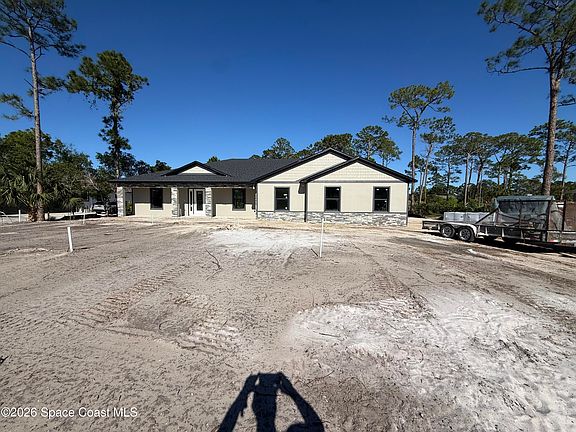 2nd image of 4065 Fawn Lake Blvd