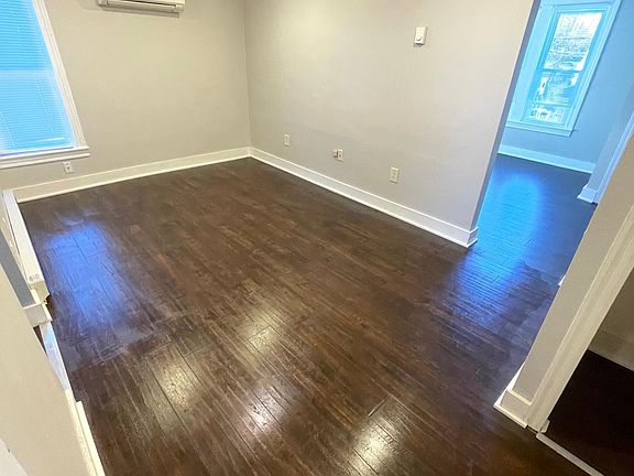 2nd image of 503 Elm St APT 3