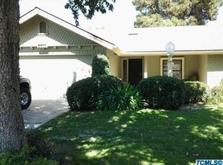 2300 E Hillcrest Ave, Visalia, CA 93292