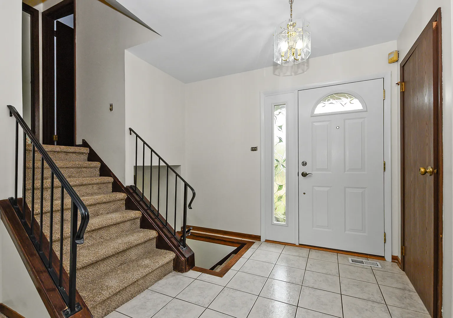 3 bed, 1.5 bath, 1275 sqft, $2,900 — Photo 2