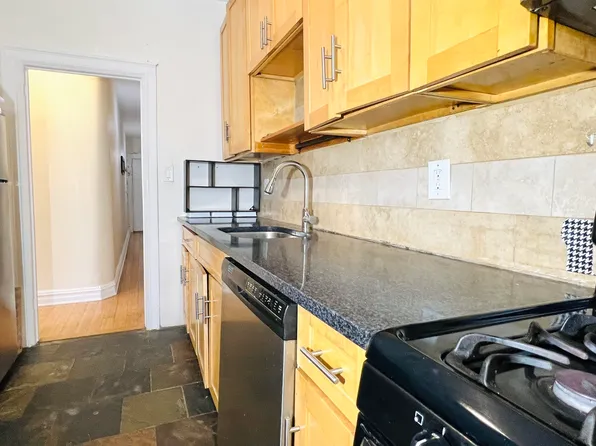 118 Corbin Ave APT 302, Jersey City, NJ 07306