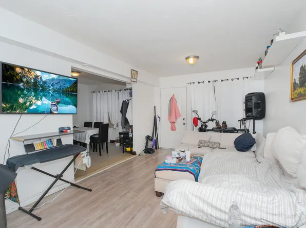 163 Boyd Street image 3 of 18