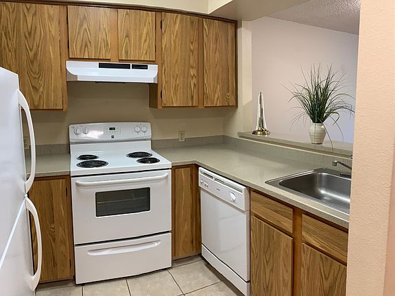 2nd image of 8325 128th Ave NE APT 204