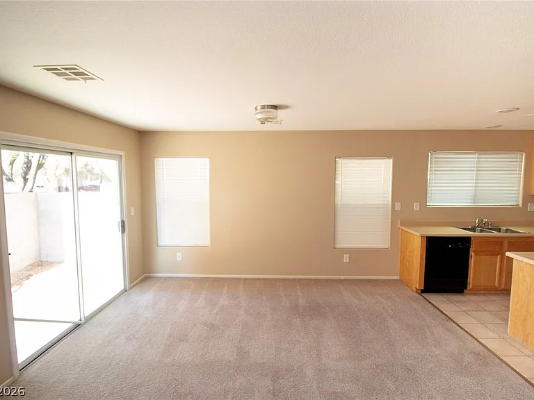 7218 Freedom Ring St — Photo 4