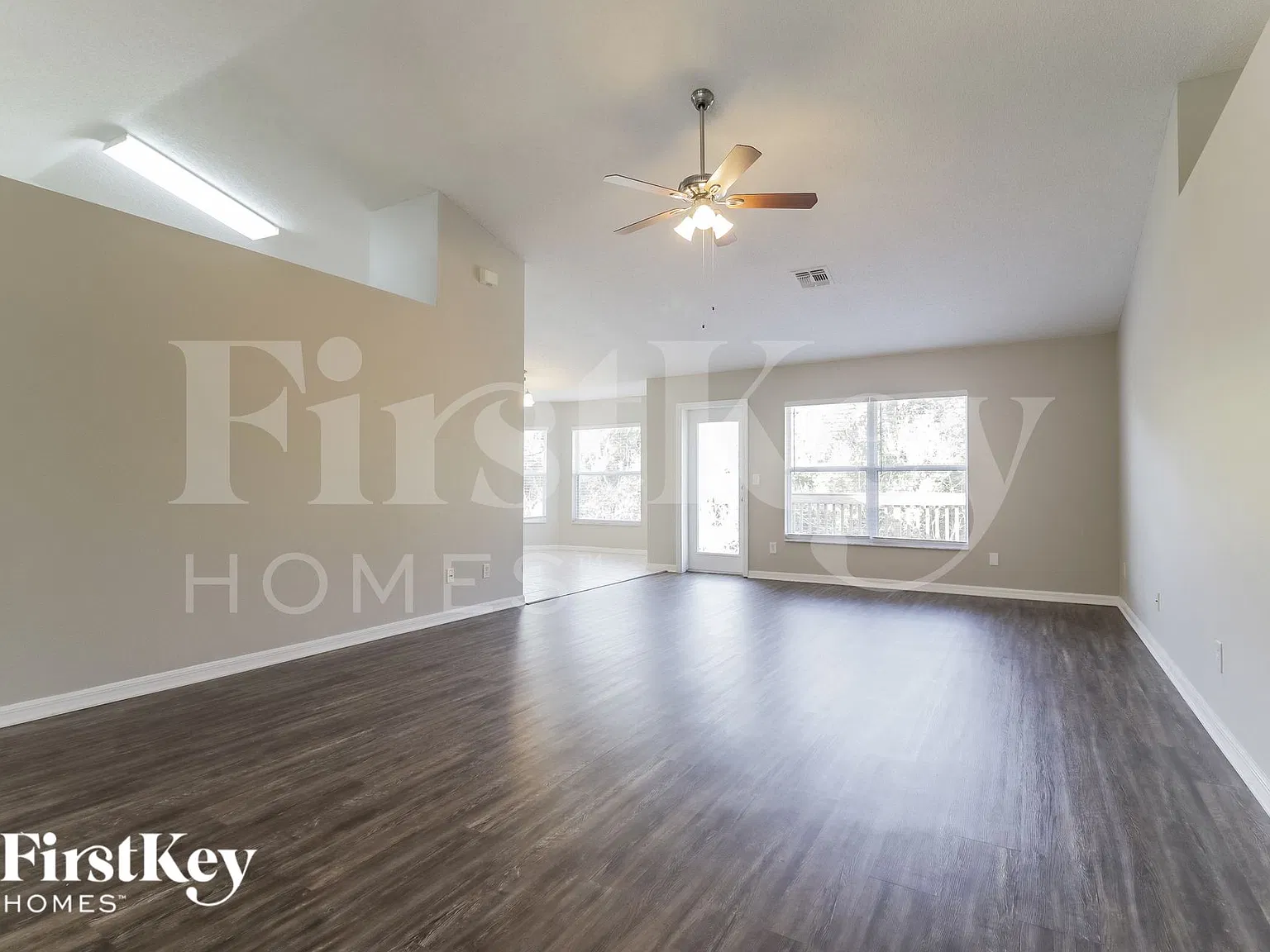 4 bed, 2.0 bath, 2298 sqft, $2,825 — Photo 2