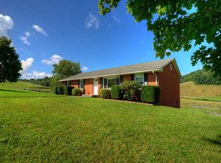 426 Poor Farm Rd SE, Floyd, VA 24091