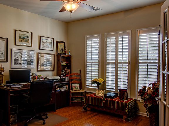 4th image of 311 Oyster Bay Dr