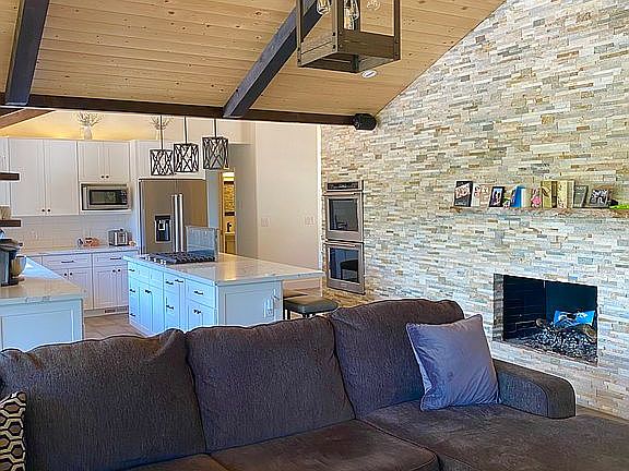 3rd image of 7585 Quinn Pl