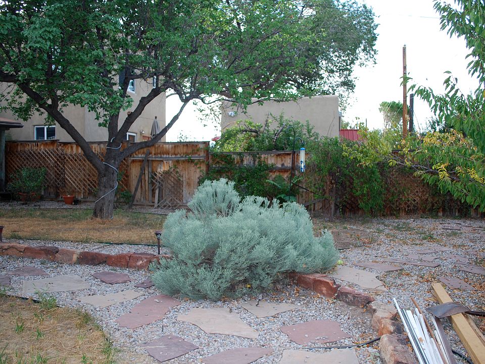 2nd image of 1806 Anderson Pl SE
