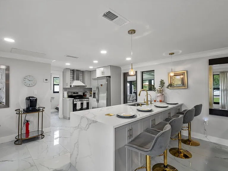 440 Glengary Cir — Photo 8