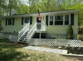 222 W Sutton Rd, Sutton, MA 01590