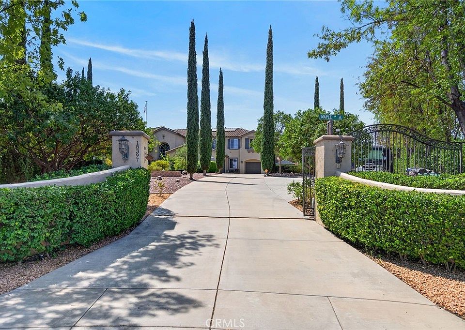 1st image of 18397 Swallowtail Ln