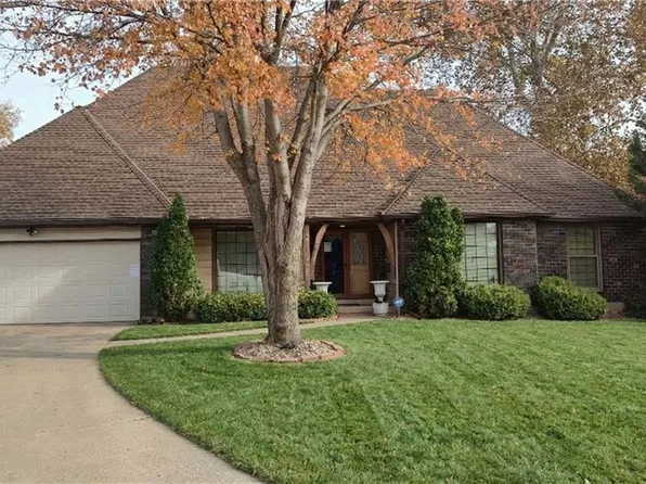 12413 Ewing Ct, Grandview, MO 64030