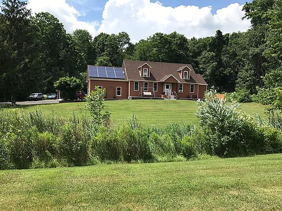 2nd image of 7 Riverwood Dr