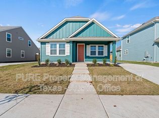 211 Cherry Blossom Ln, Taylor, TX 76574