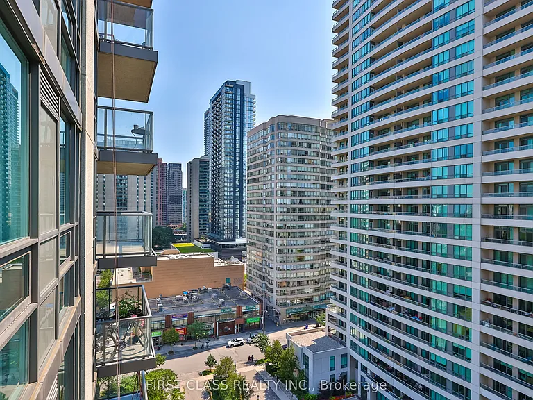 35 Hollywood Ave #1711 — Photo 21