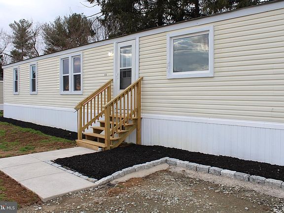 3rd image of 115 Santilli Rd