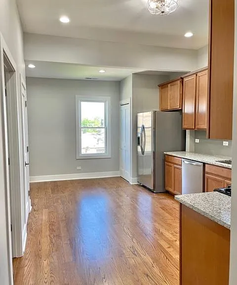 5223 N Sawyer Ave #2 — Photo 3