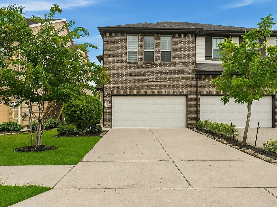 8734 Laurel Crest Dr