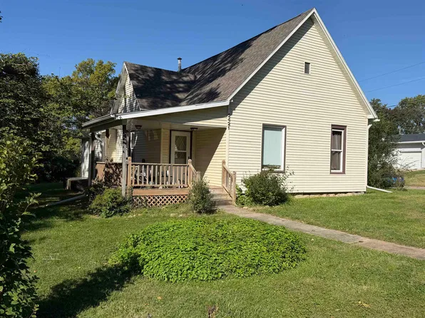 2421 Abbott St, Falls City, NE 68355