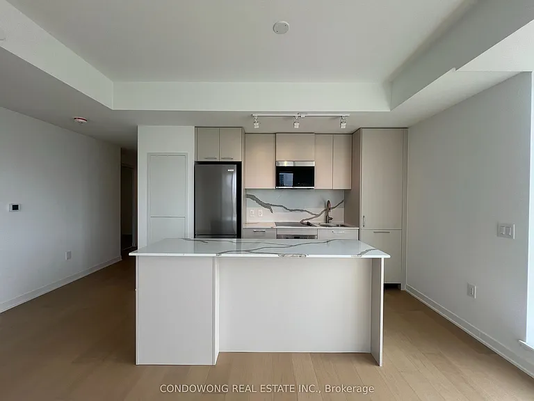 10 Oak St #1504 — Photo 2