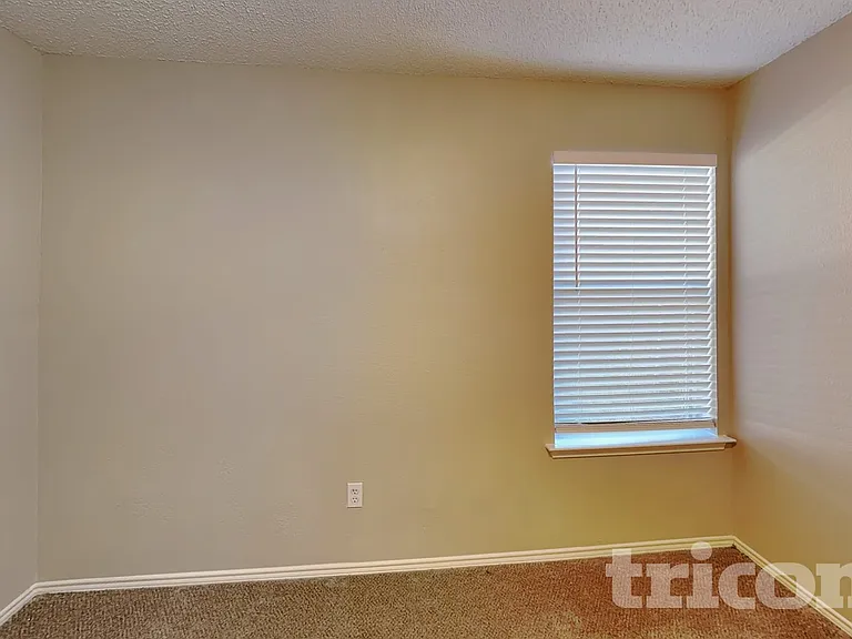2520 Ensenada Ln — Photo 10