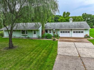 206 Bates Rd, Madison, OH 44057