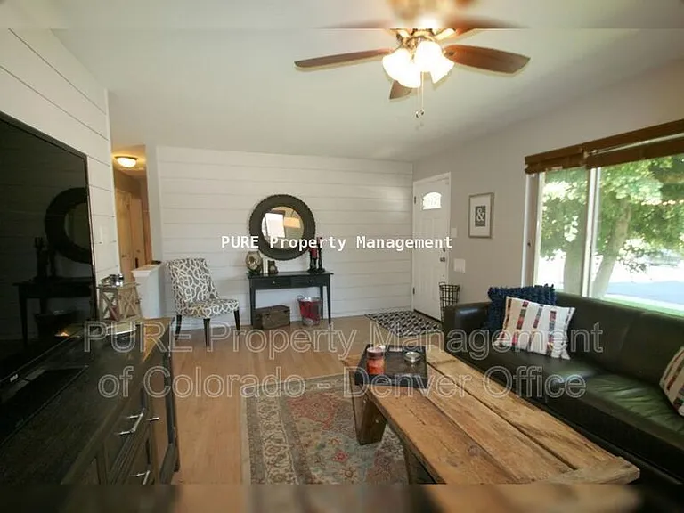 2255 S Clermont St — Photo 4