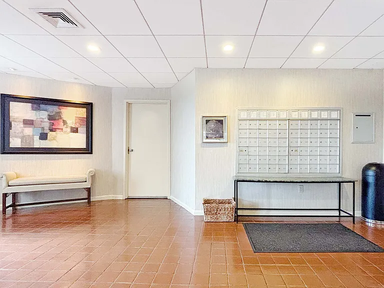 296 Lynn Shore Dr #104 — Photo 21