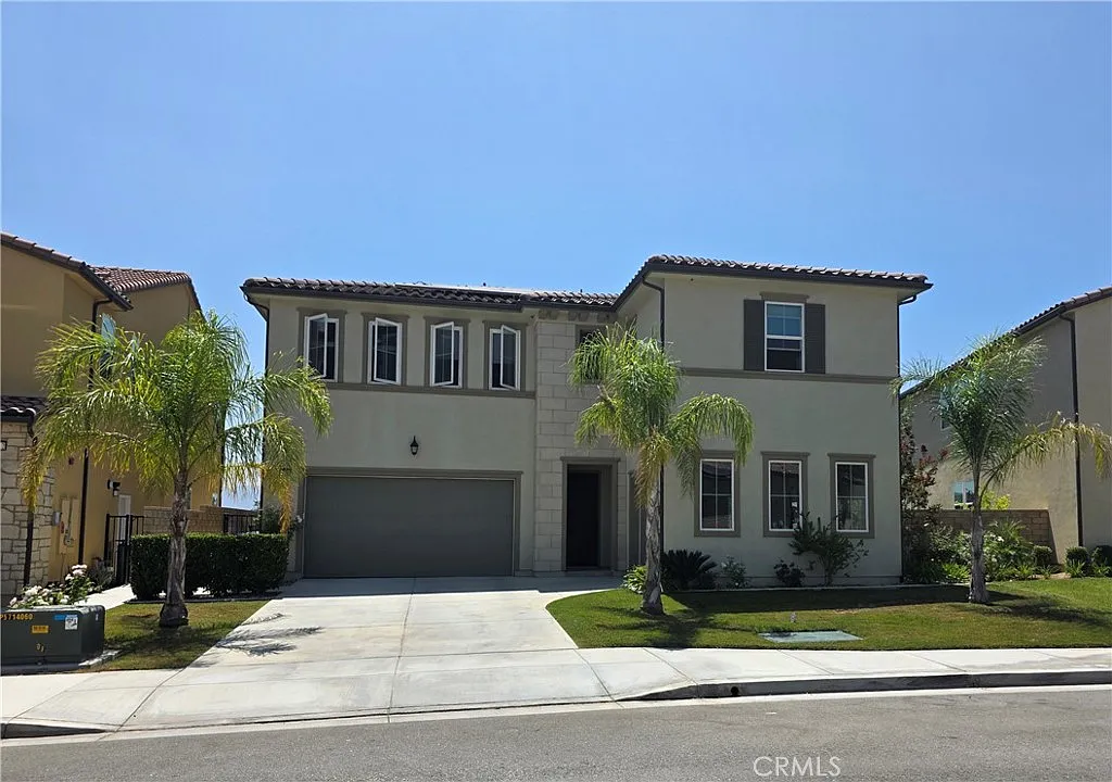 5 bed, 3218 sqft, $6,700 — Photo 1