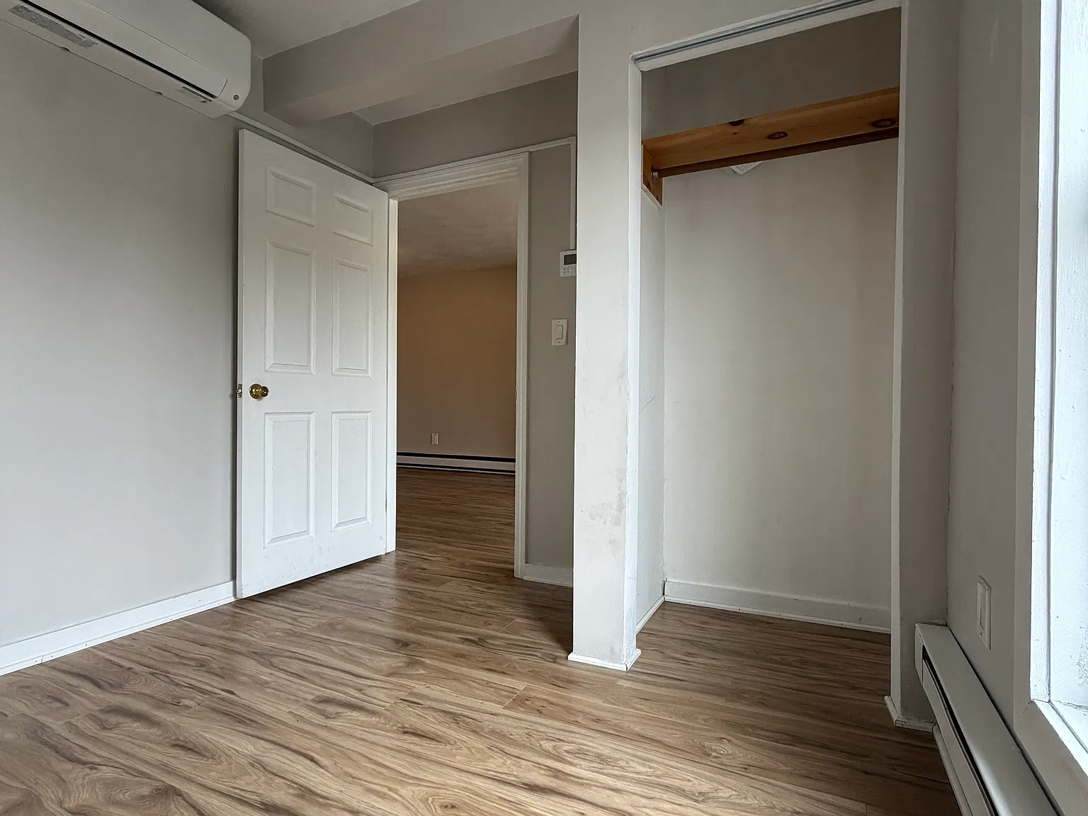 2 bed, 1000 sqft, $2,500 — Photo 3