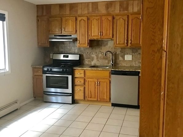 416 Broad St APT 3, Bloomfield, NJ 07003 – 1-bedroom rental in Bloomfield