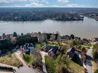 34 Shipwatch Dr, Hickory, NC 28601