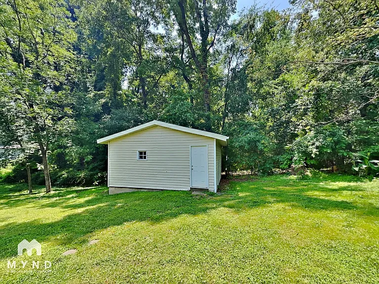 2901 Newark Dr — Photo 20