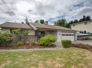 8510 Cason Ln, Gladstone, OR 97027