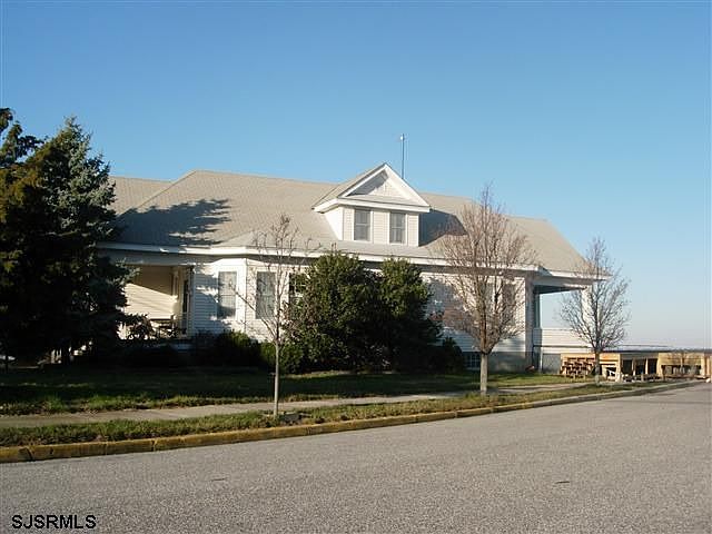 1st image of 1300 Pleasure Ave